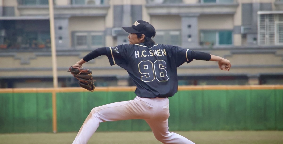 國體沈昊辰四打數兩安打外加一打點並收下救援成功。