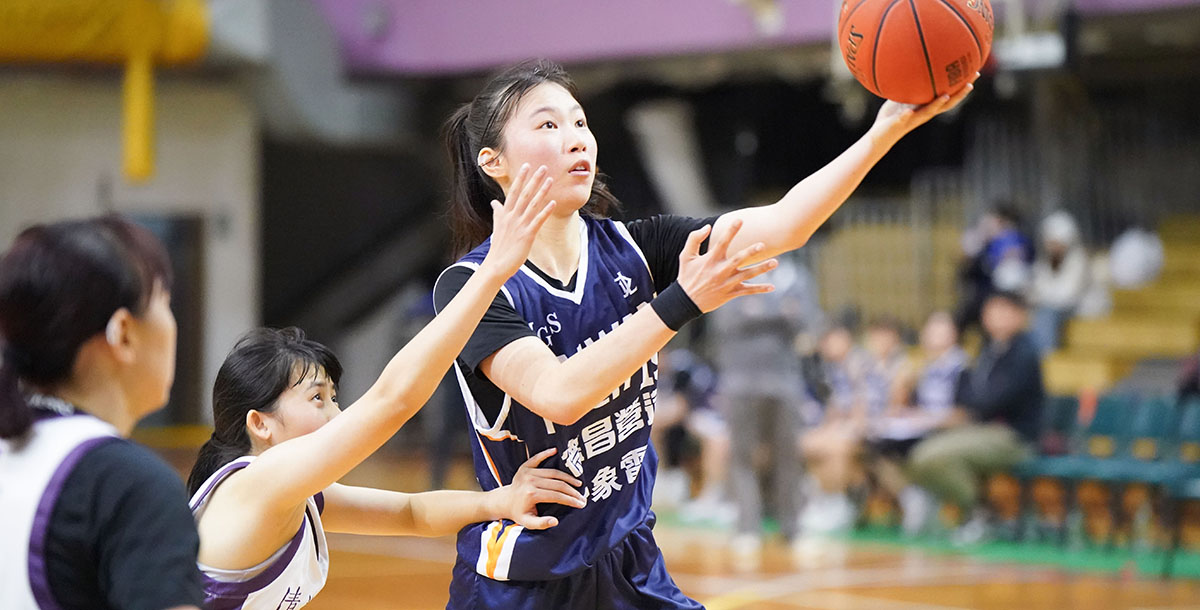 臺灣科大陳宇婕攻下全隊最高19分7籃板。攝/大專體總