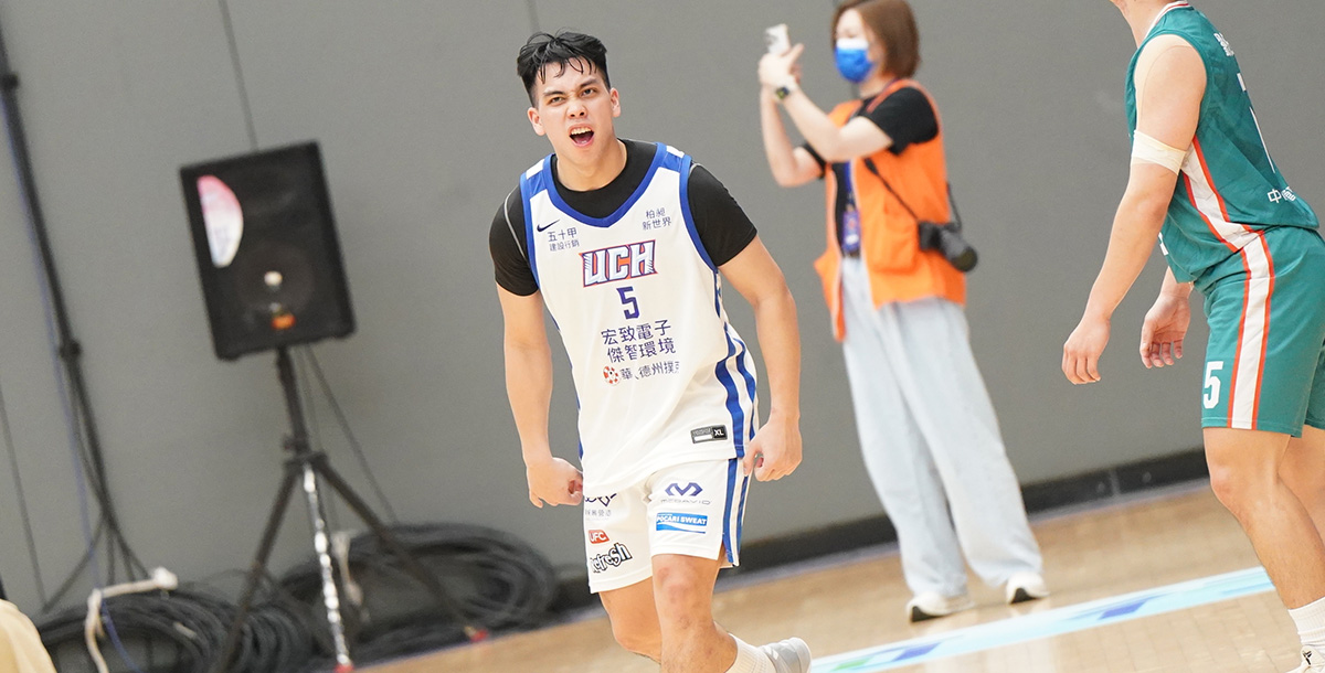 健行科大潘偉傑攻下全場最高31分，含延長賽關鍵3分彈助健行拿下勝利。攝/大專體總