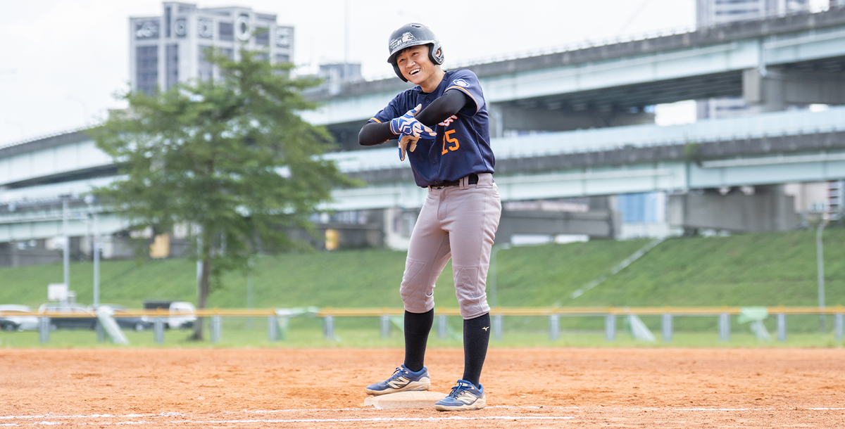 政大隊長吳庭宇今日打擊表現亮眼，同時也扮演隊上的開心果，凝聚球隊士氣。