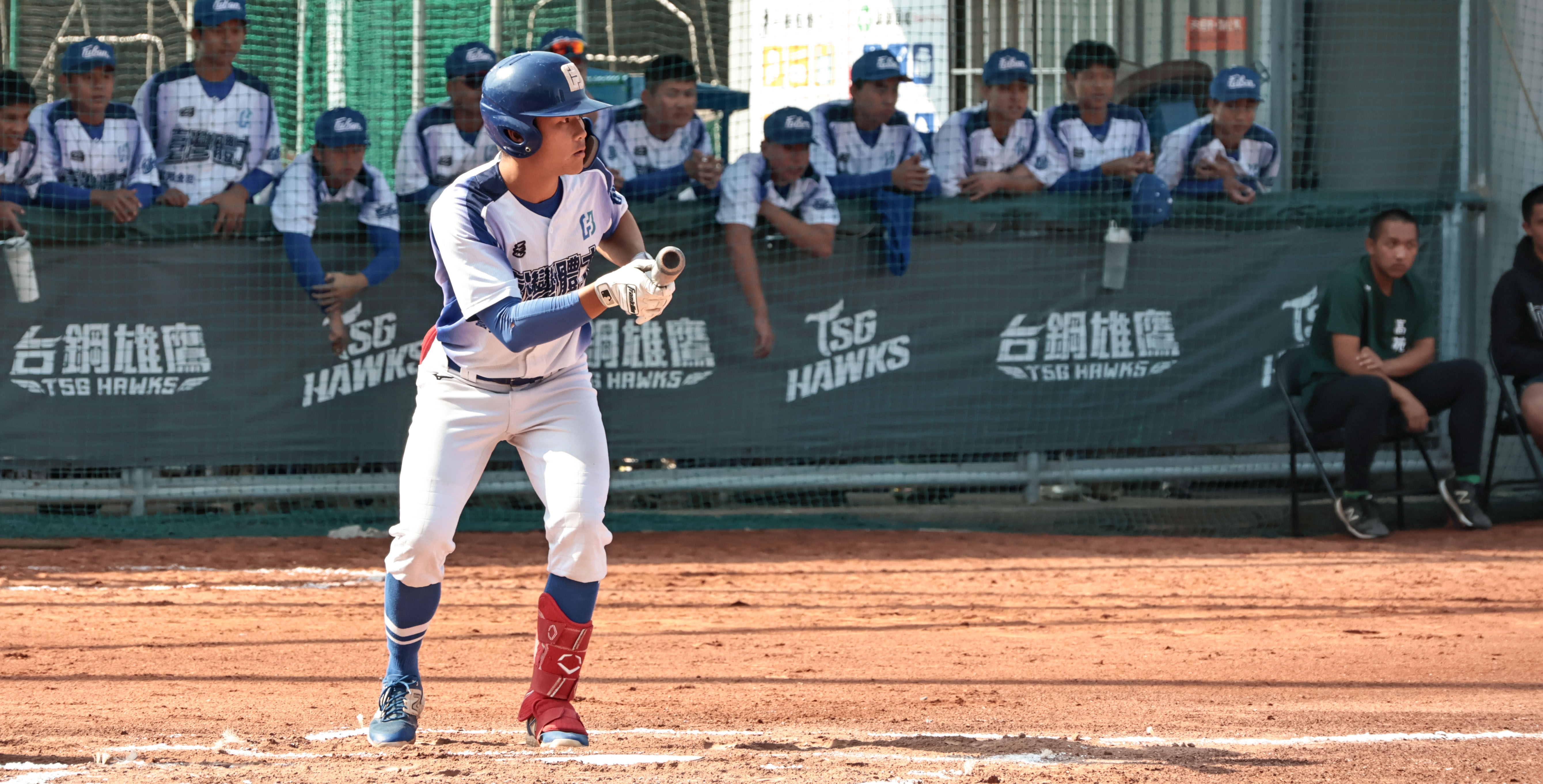 臺體黃念譽九下擊出中外野安打,追回一分。攝/林秀炘