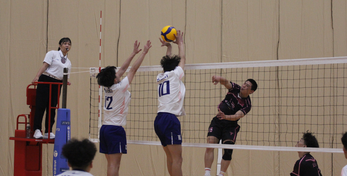 南臺杜昊軒(右)與曾揚宸(左)，送出精彩的攔網。攝/陳葦澤