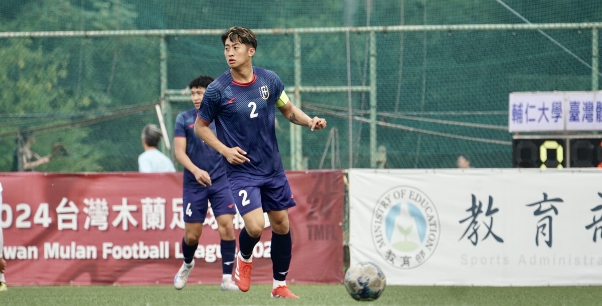 輔大隊長黃永竣在逆境下仍展現出防守拼勁。攝/蔡佑涵