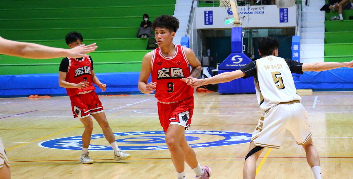 德霖謝宗翰稱職扮演板凳暴徒。