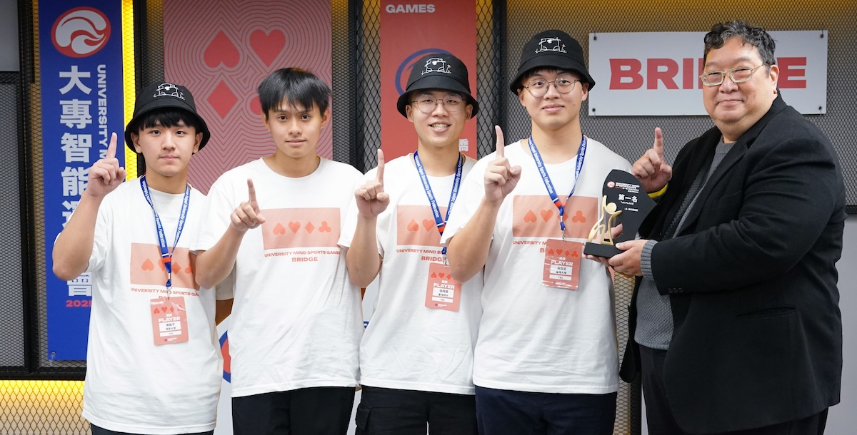 TBS戰隊頭戴象徵「土撥鼠」隊名的專屬漁夫帽，在場上顯得格外吸睛。攝／大專體總