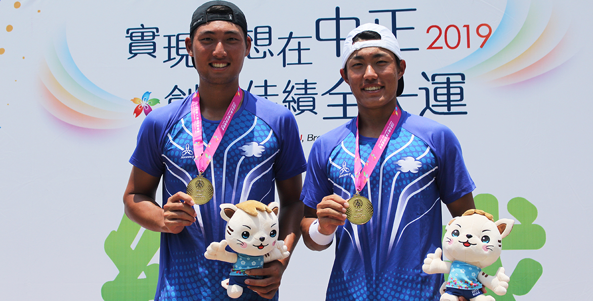劉少凡(左)本次搭配許育修，拿到個人全大運第三面男雙金牌。攝/張宏碩
