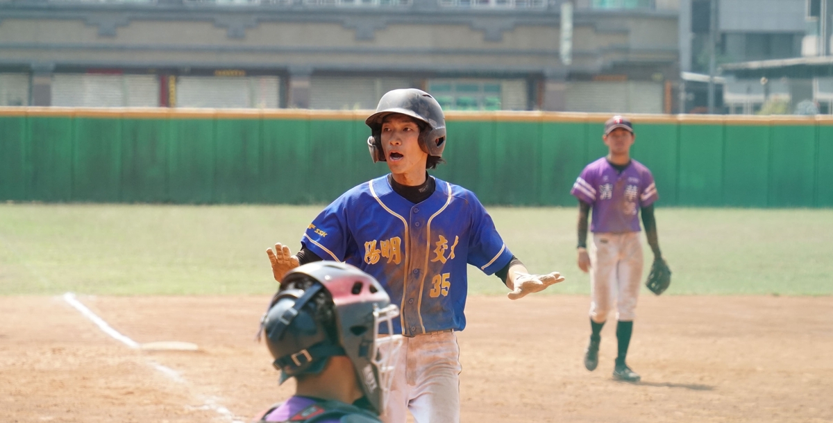 林彥升此戰貢獻兩分打點，代表致勝分的他示意隊友冷靜。攝/林昱丞