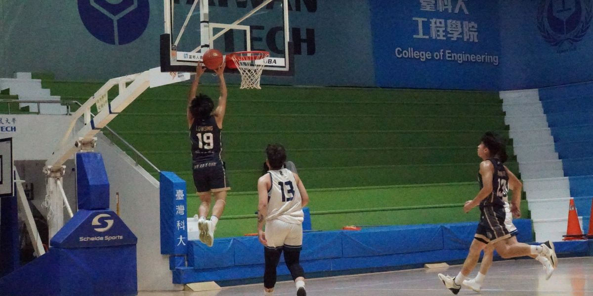 龍華黃光鼎多次抄截快攻得手。攝/廖芸萱