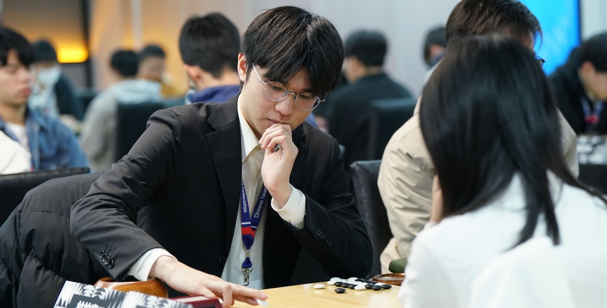 臺大林柏宇在第三局險勝成大林怡廷。攝/大專體總