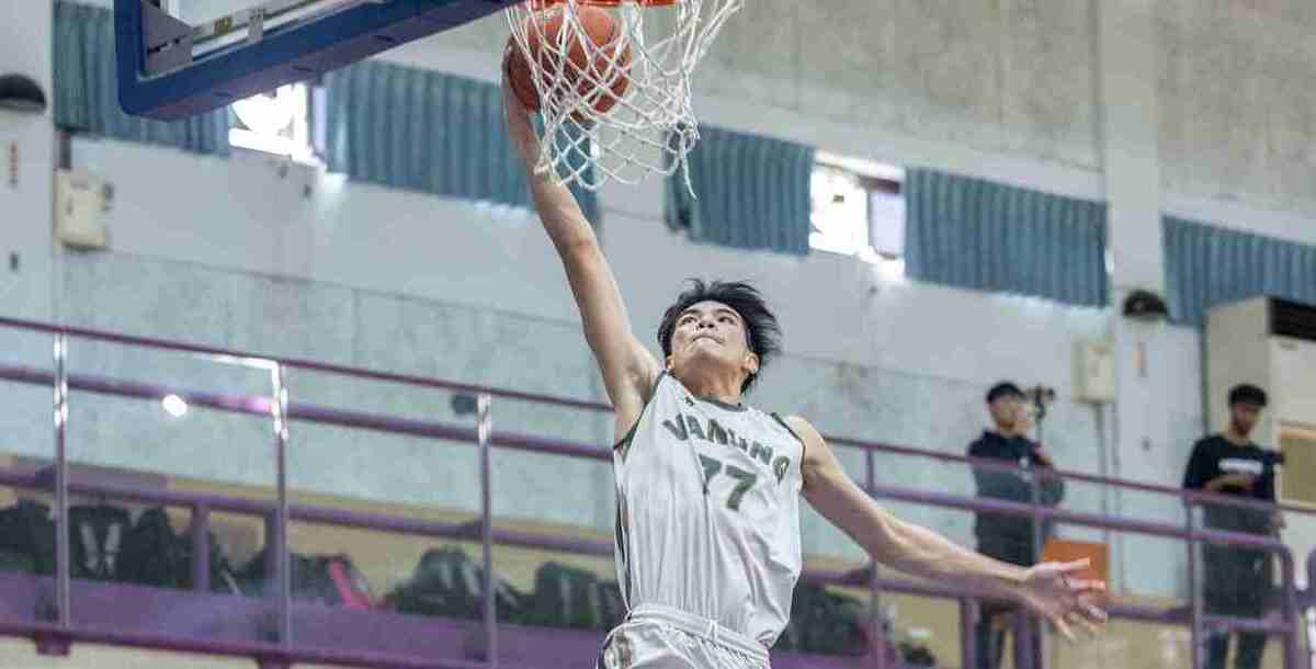 萬能羅晟扣籃。