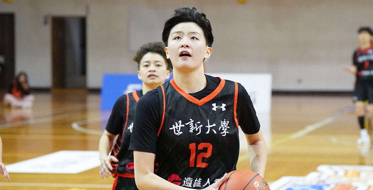 世新大學游沁樺10分8籃板，以及3次阻攻。攝/大專體總