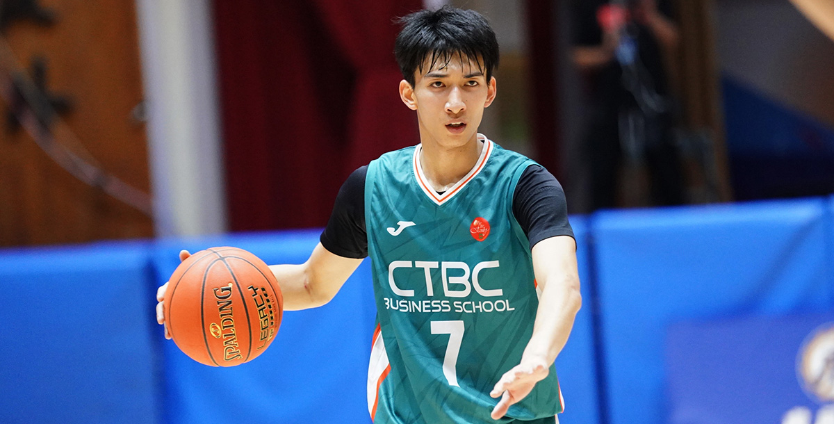 中信學院張俊生24分9籃板7抄截。攝/大專體總