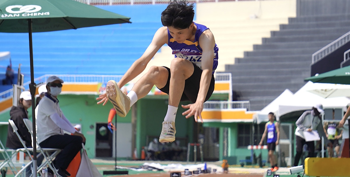陽明交大林家佑同樣也跳出14公尺03的佳績。攝/孫千筑