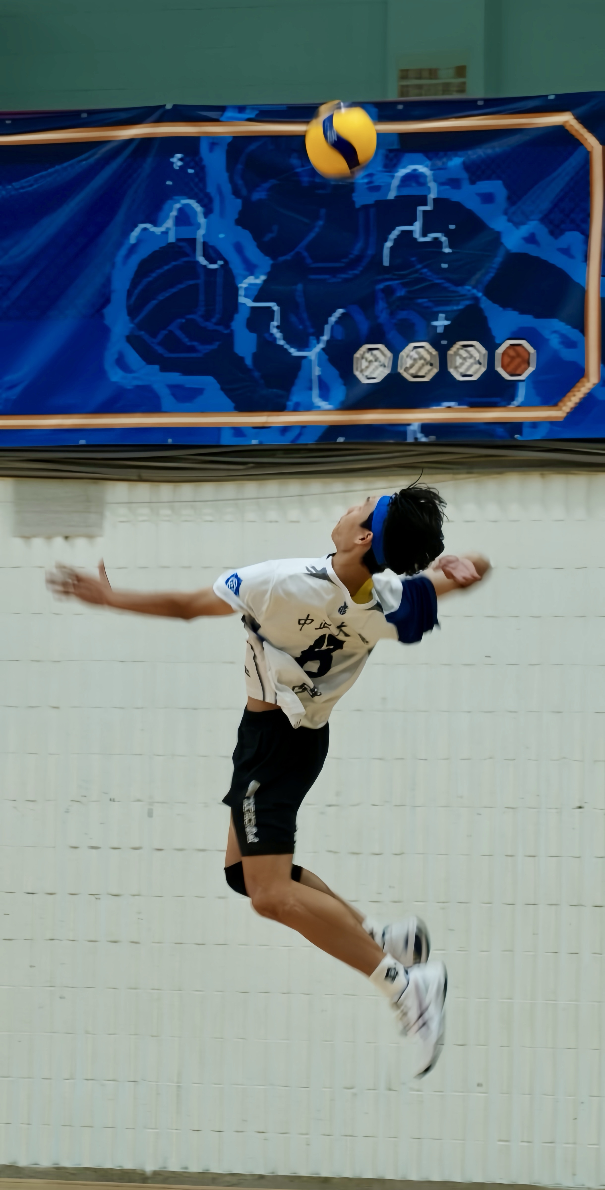 中正前隊長黃明毅連續八顆發球得分。攝/巫騏安