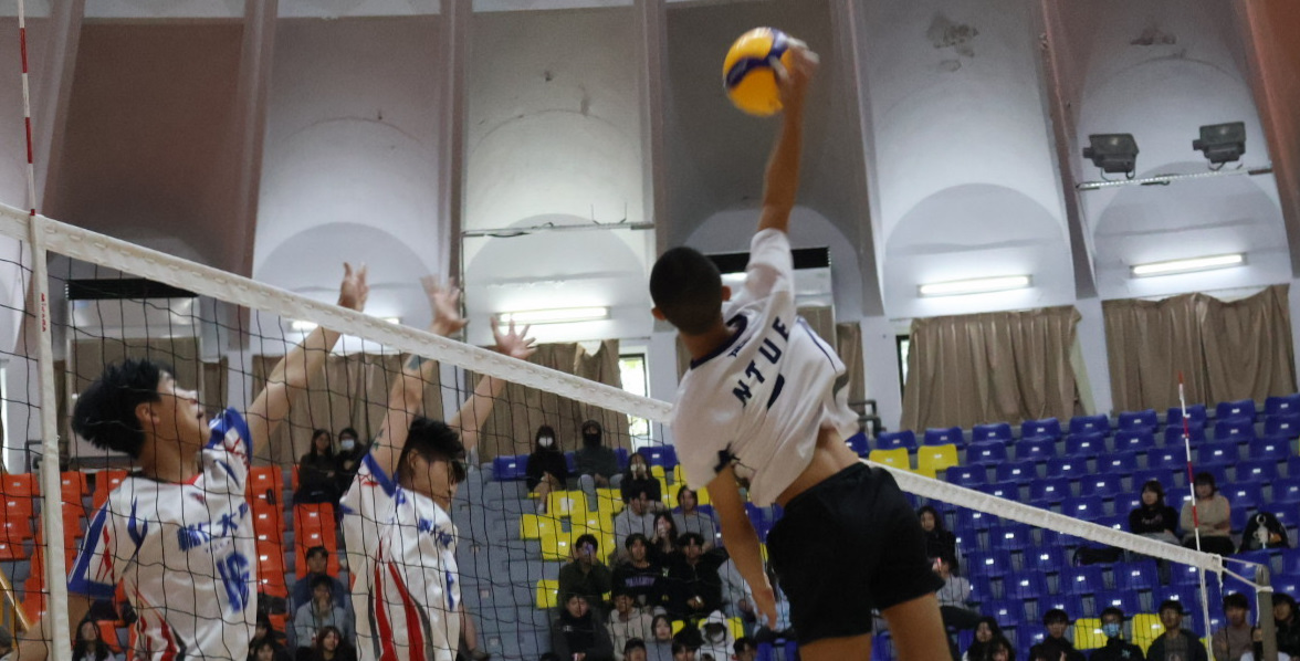 國北教黃予歆四號位強勢進攻取得分數。