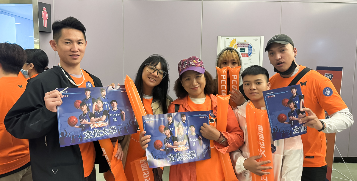 文化大學球員李恩芯家人特地到場為她加油。攝/SSU特派員