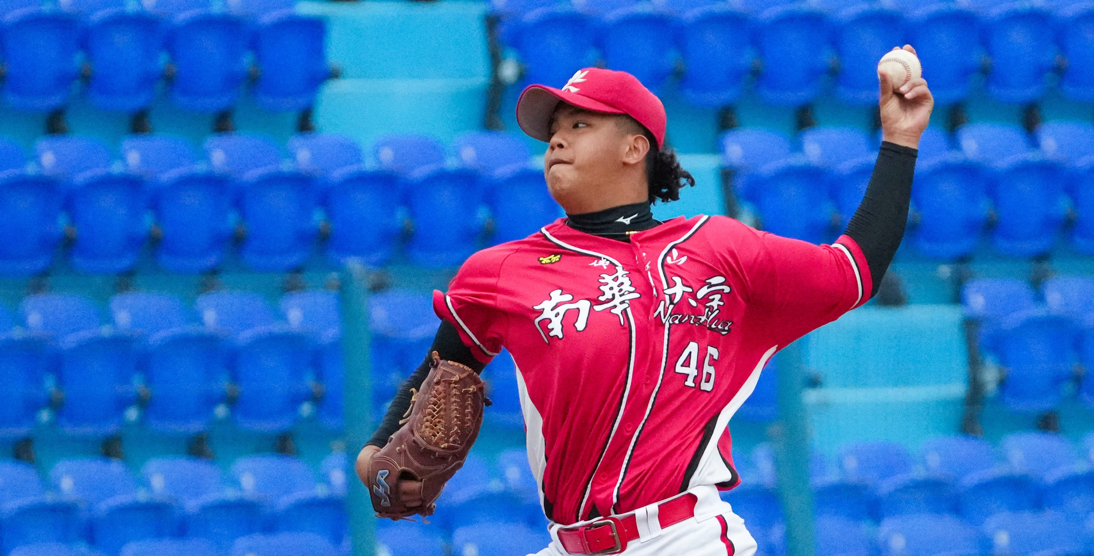 南華大學先發投手黃群,主投8.1局失2分送出9次三振,奪勝投。攝/大會