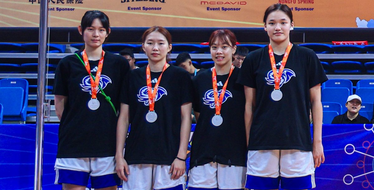 文化女籃摘下本屆亞大3x3籃球錦標賽銀牌。圖由AUSF提供 文化女籃摘下本屆亞大3x3籃球錦標賽銀牌。圖由AUSF提供 (另開新視窗)