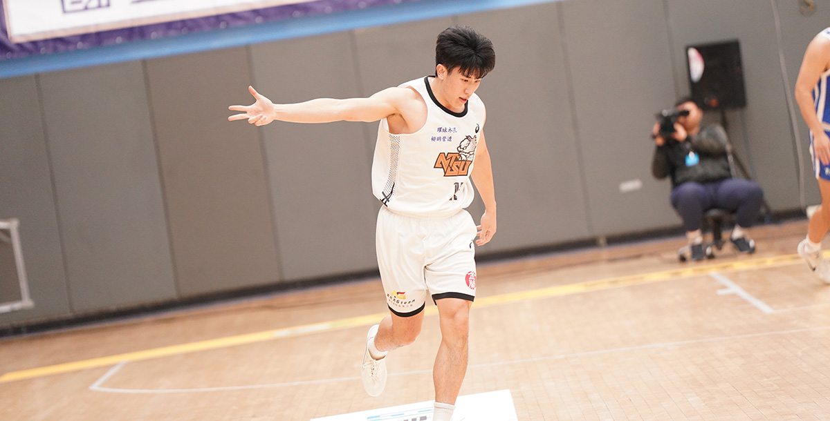 國立體大張祐瑋拿下全場最高17分，外帶7籃板4助攻。攝/大專體總