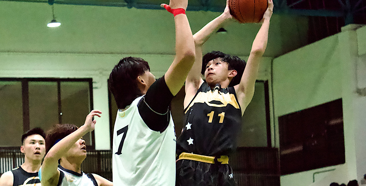 警大徐晨恩末節連繳2顆三分，拉開比數。攝/孫千筑