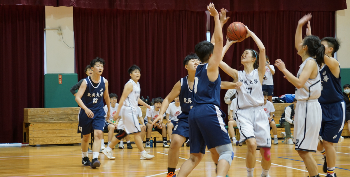 陽明張庭瑀關鍵時刻連續投進兩球，帶領球隊取勝。攝/洪維菣