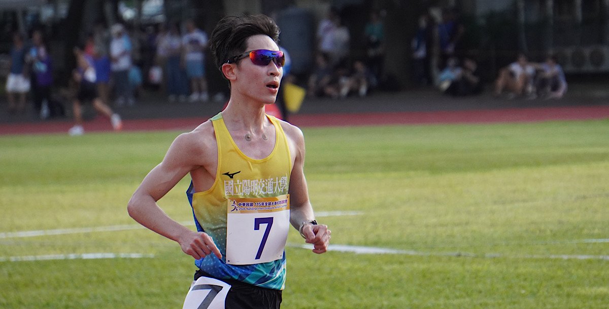 陽明交大呂輝翰在一般男生組田徑一萬公尺決賽中，以34分28秒59的成績奪下金牌。攝／SSU特派員 孫千筑