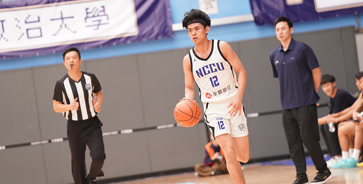 政治大學林子皓決勝期穩定中距離助球隊維持領先，全場攻下15分。攝/大專體總