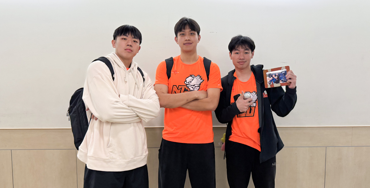 國體王信勝(左)、郭嘉安(中)、李世瑞，完成大學生涯最終章。攝 / SSU特派員 周依柔