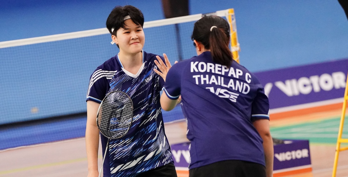 泰國雙人組Chaiwan Lalinrat與Korepap Chasinee在女雙16強賽擊敗馬來西亞對手，順利晉級8強。攝/大專體總