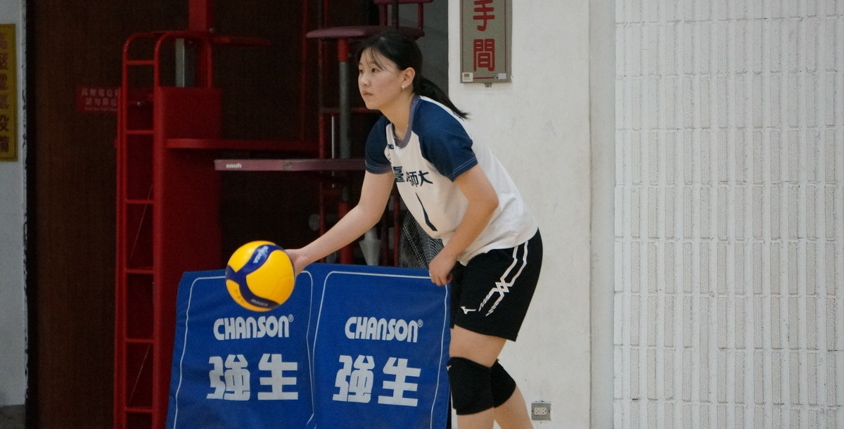 臺師發球穩定 直落三搶下開門紅。攝/陳致昕