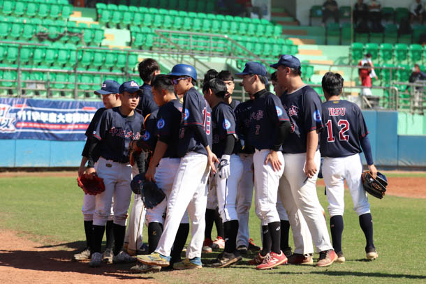 中原17:1勝高師，拿下二連勝。攝/林鈺耘