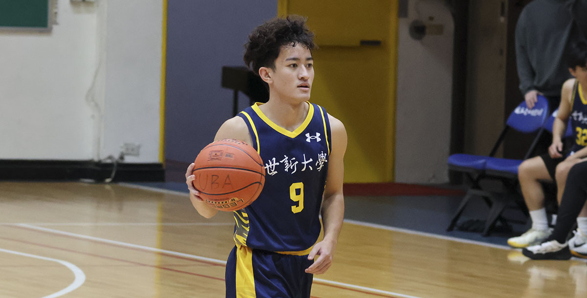 世新多點開花，團隊合作成功奪下勝利。攝/蔡書庭