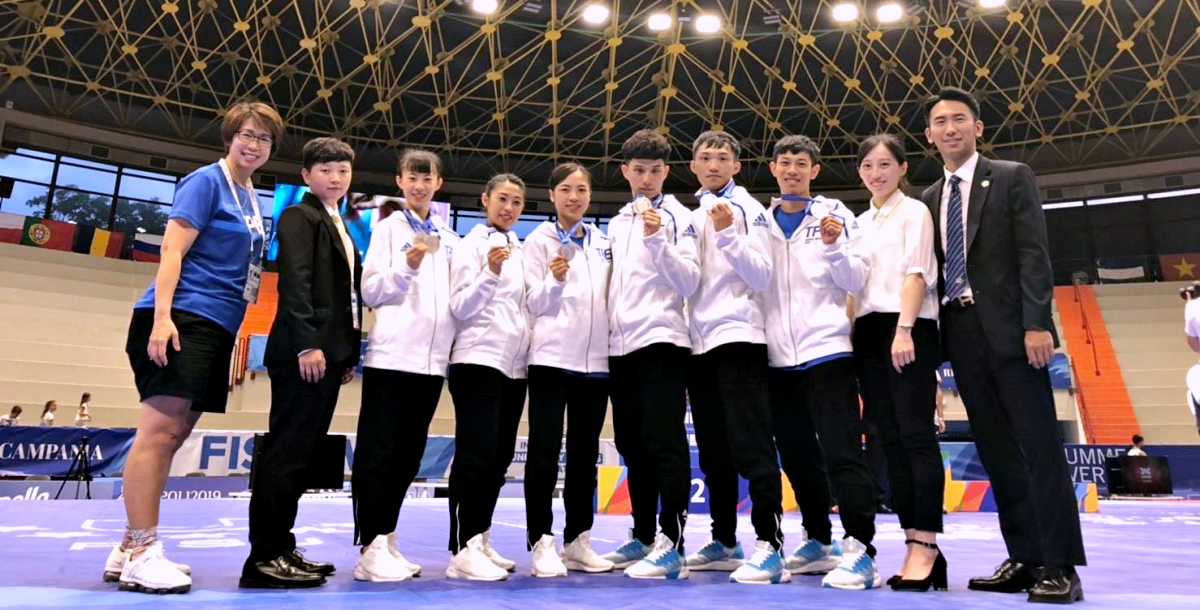 跆拳道品勢項目代表隊榮獲四銀佳績。照片提供/陳以瑄