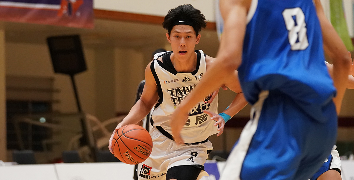 臺灣科大汪哲宇8外線31分雙新高。攝/大專體總