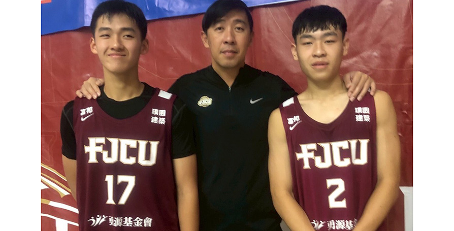 輔仁大學楊曜名、總教練楊哲宜的兒子，本場拿下3分7籃板。攝/大專體總