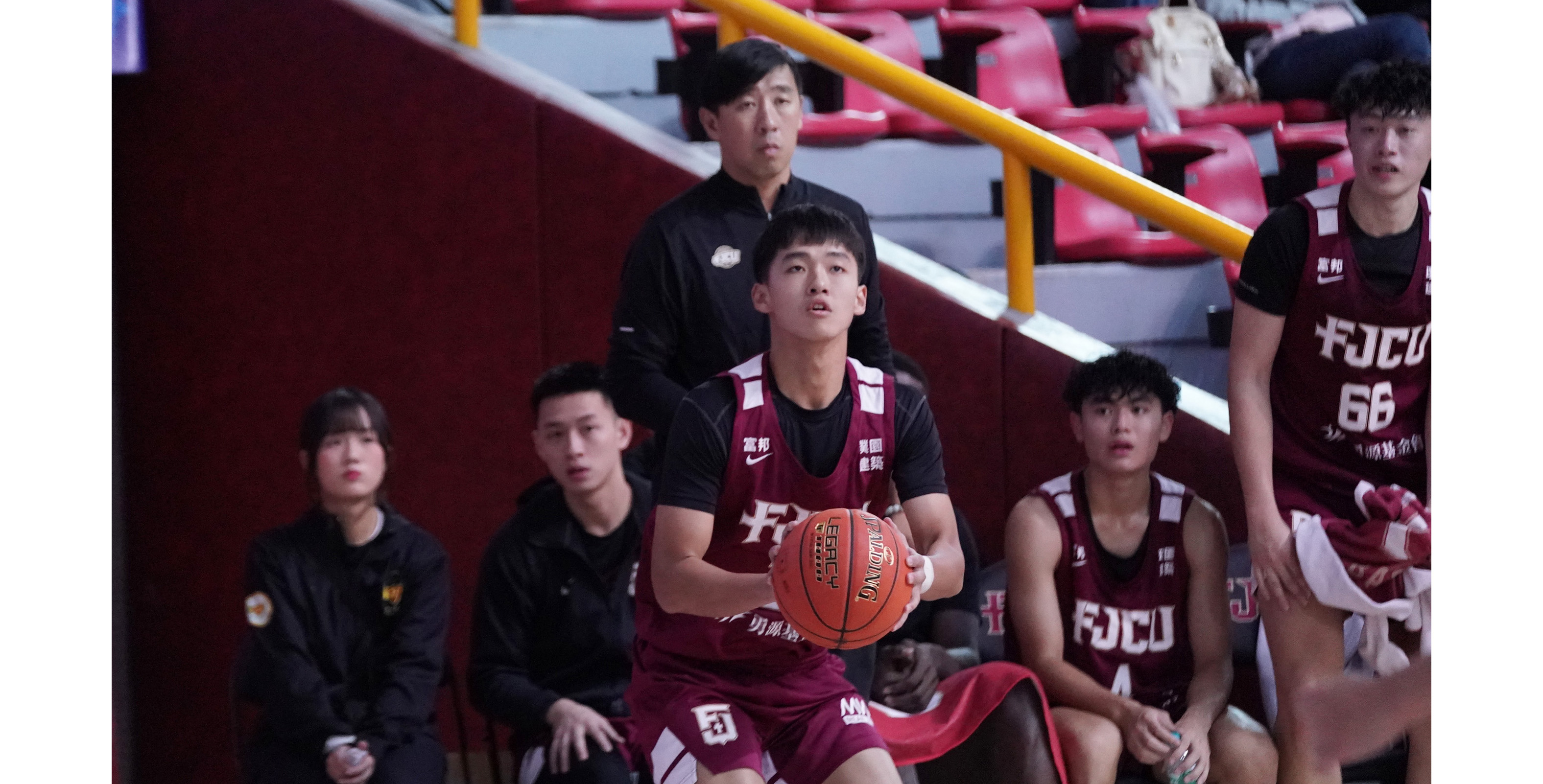 輔仁大學楊曜名、總教練楊哲宜的兒子，本場拿下3分7籃板。攝/大專體總