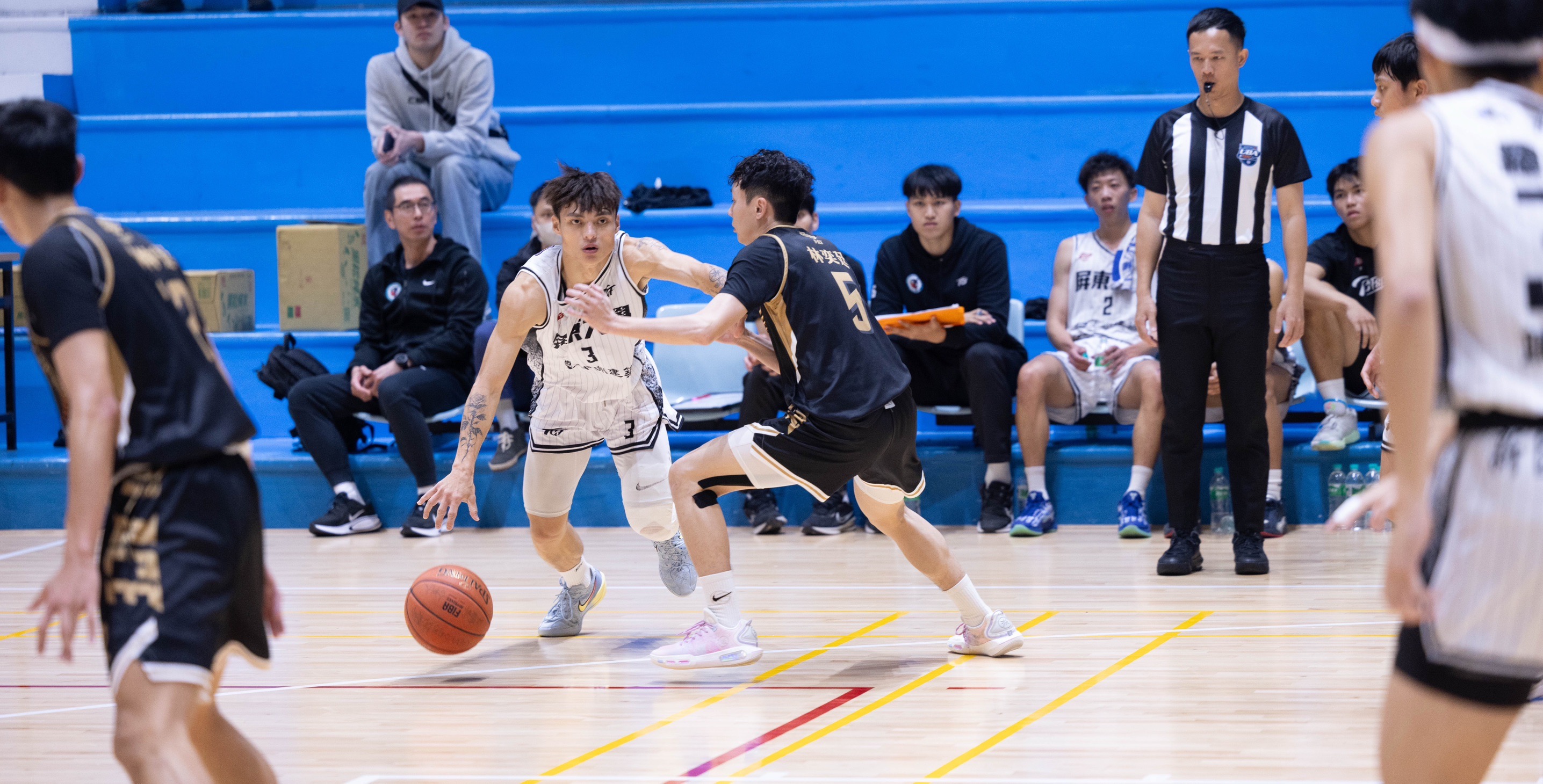 屏大陳照安勇於進攻籃框為球隊得分。攝/江敏慈