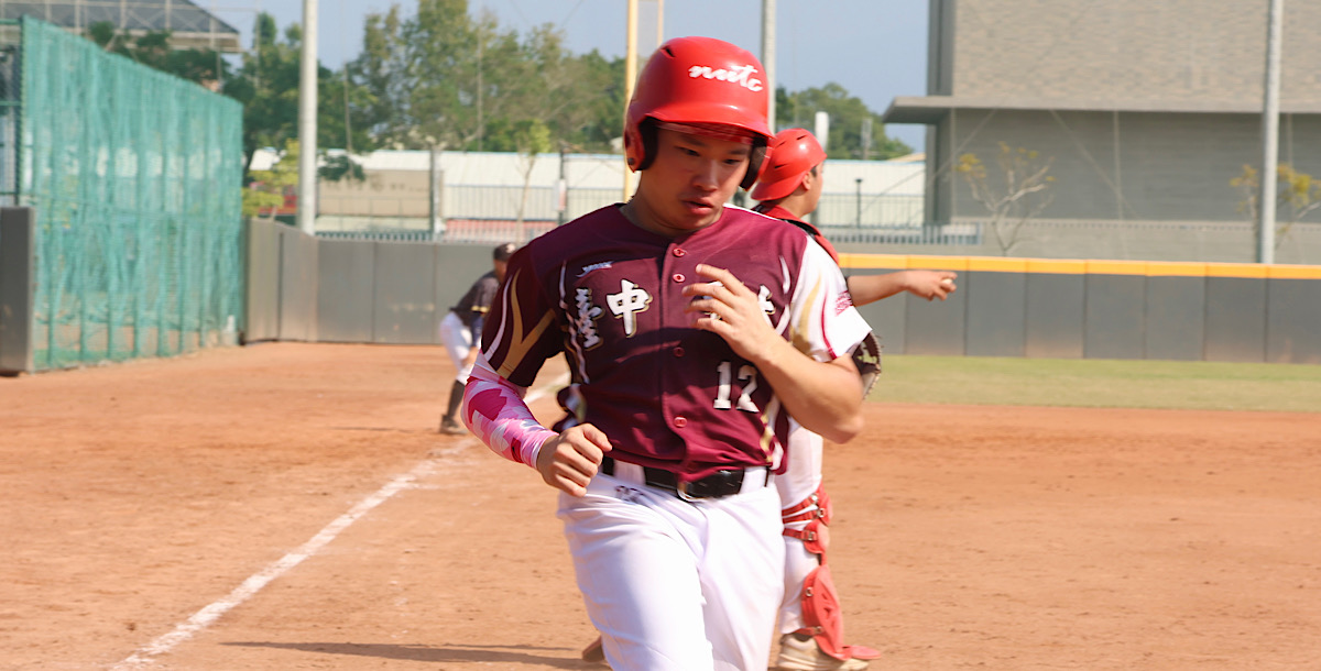 中科莊承太擊出再見安打，帶領球隊晉級複賽。攝/李坤憲