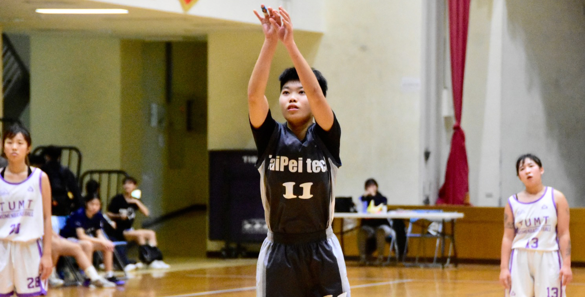 北科大陳盈萱站上罰球線，為球隊拿下分數。攝/藍毓靜
