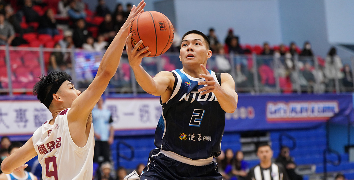 臺灣藝大王威翔拿下18分，並傳出5助攻。攝/大專體總