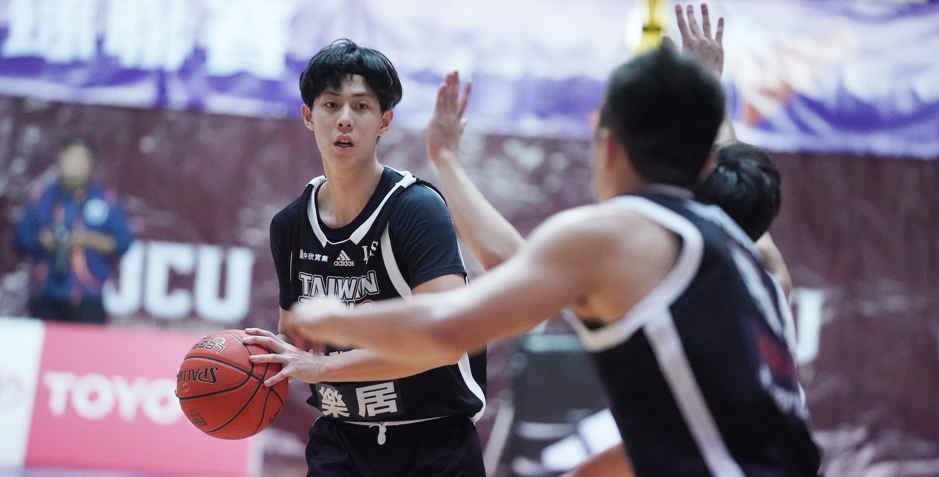 臺科大主力、杭州亞運3x3籃球金牌汪哲宇單場拿21分，含5外線，為個人UBA一級得分新高。攝/大專體總