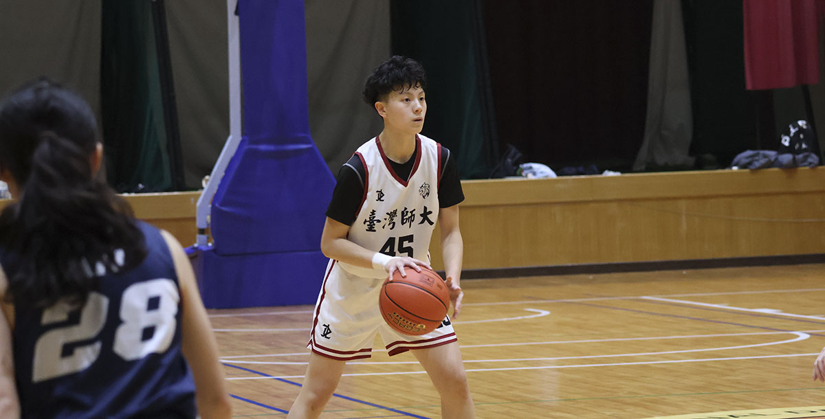 臺師大下半場穩定輸出，奪下勝利。 攝/蔡書庭

