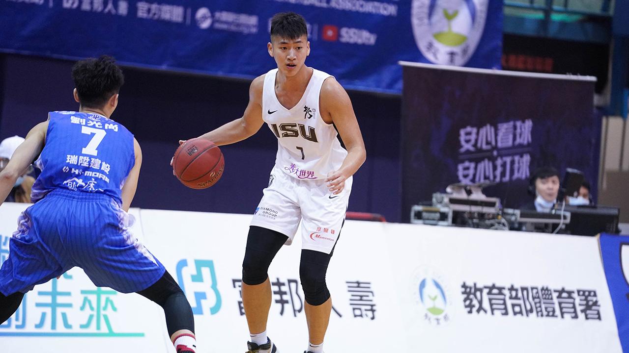 邱子軒先發34分鐘兩分球14投中10,3罰中2拿22分。攝/大專體總