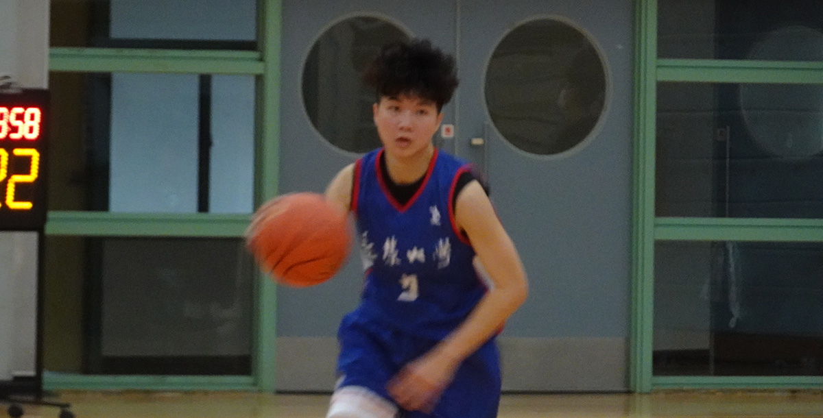 長榮大學徐嘉珮本場攻下17分都集中下半場，是球隊逆轉功臣之一。攝/黃韋綺
