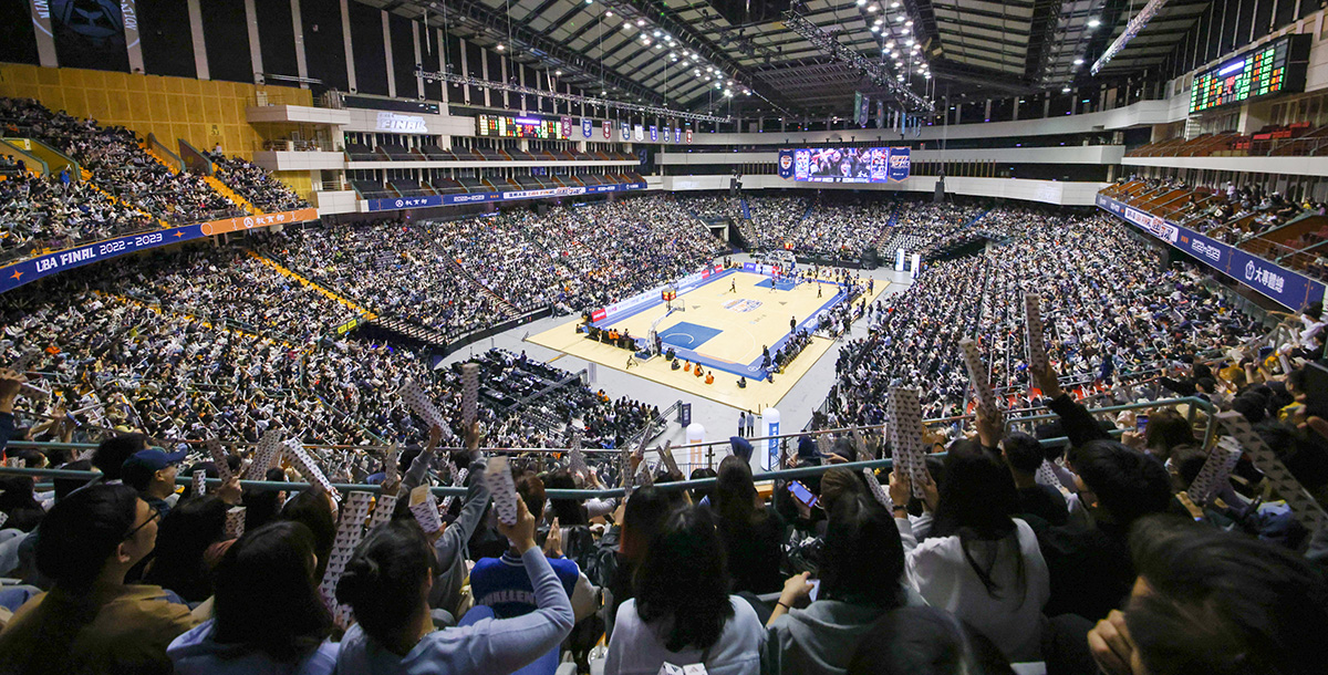 111學年度UBA各級決賽首度齊聚臺北小巨蛋舉行，3天賽事吸引超過3.2萬人次進場觀賽。攝/方敬
