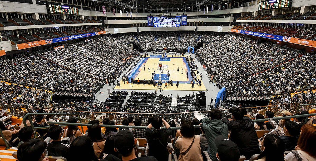 110學年度UBA公開一級決賽在臺北小巨蛋舉行，吸引超過萬名球迷進場觀賽。攝/羅紹文