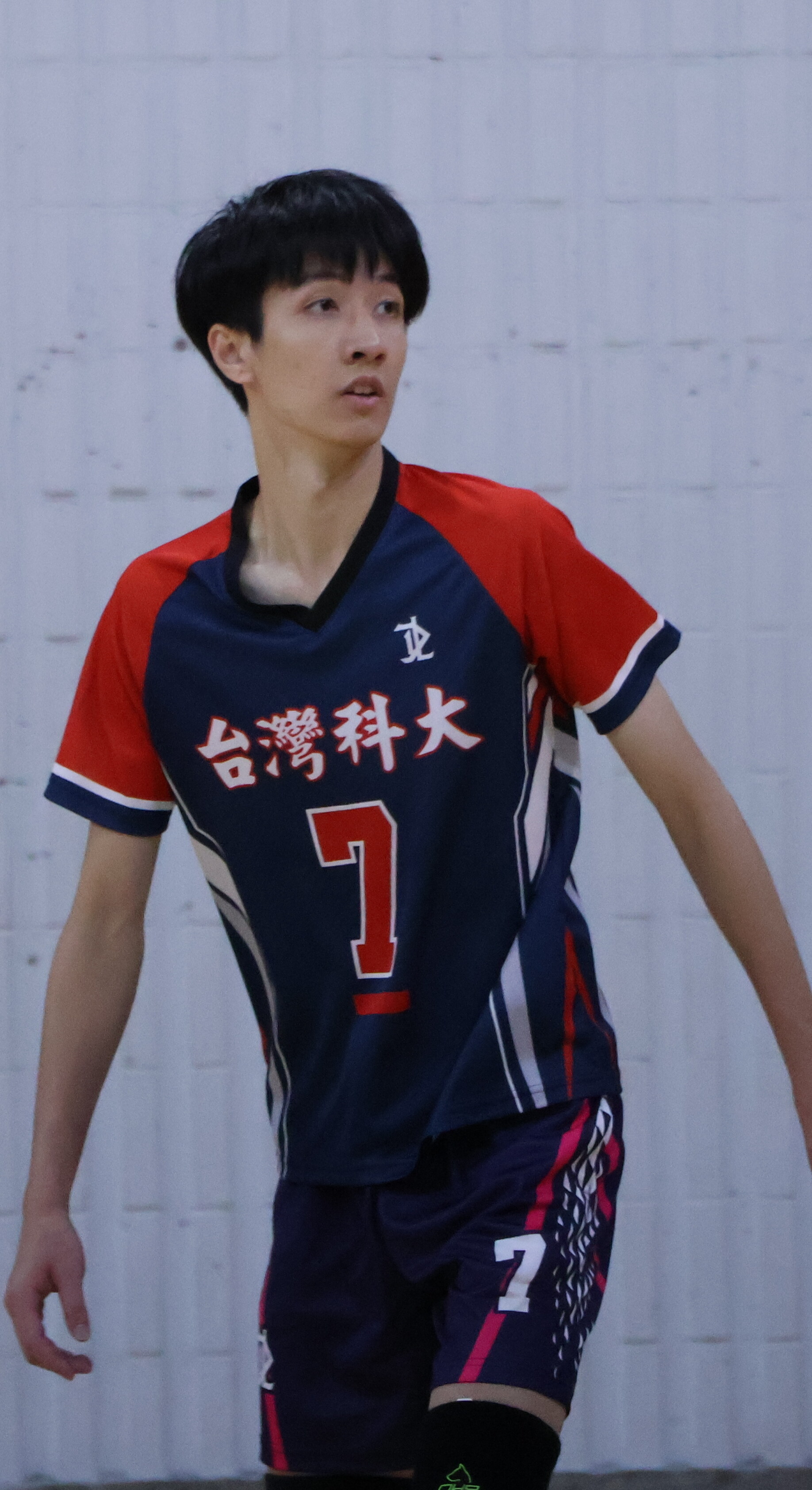 臺科大三隊長魏子傑認真扮演隊長角色。攝/邱治霖