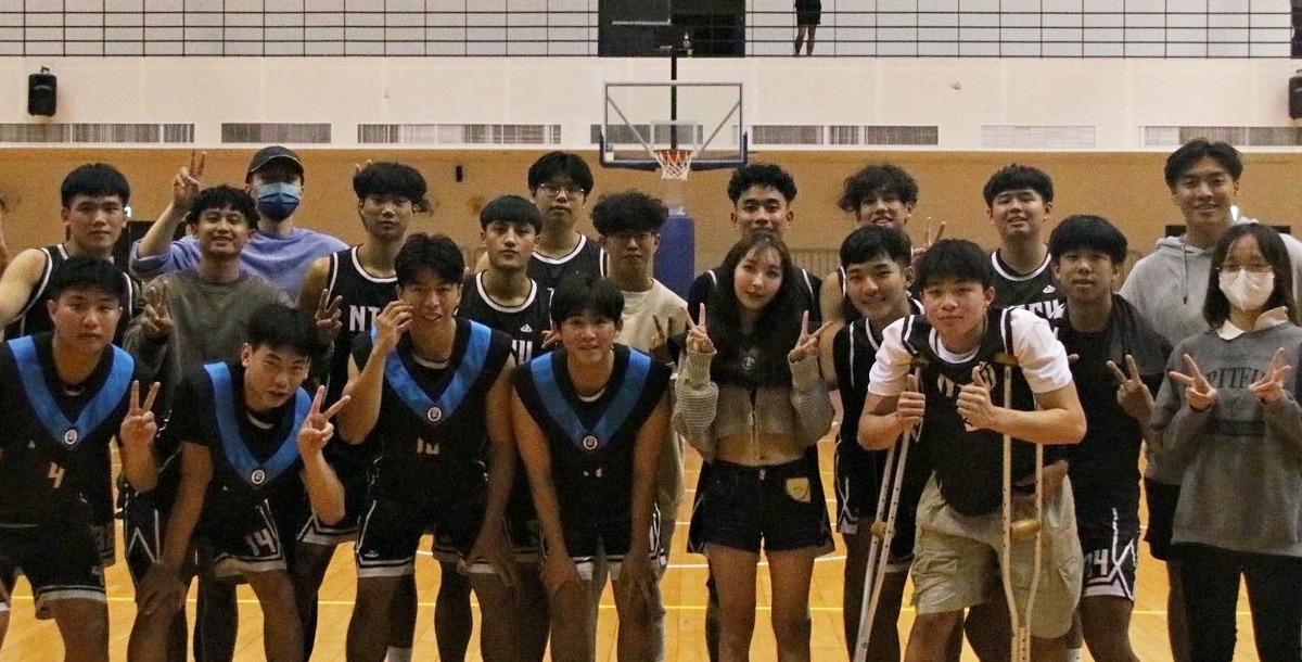 賽後中教大全隊合影。攝/楊翊筠