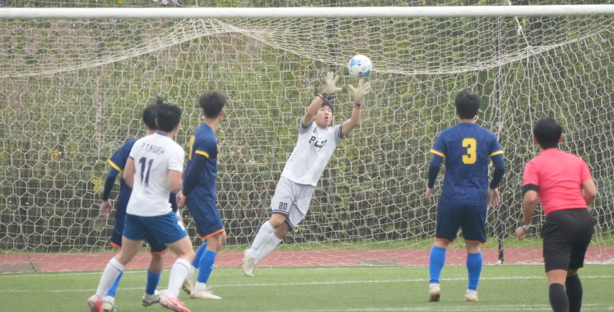 文化門將林厚融撲防表現精彩。攝/游之睿