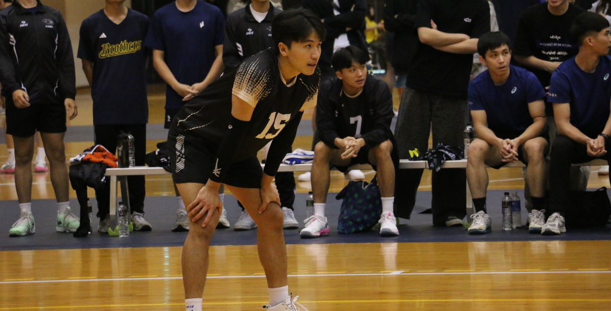 中山醫陳憲緯頻頻於邊線發起進攻。攝/陳佑嘉
